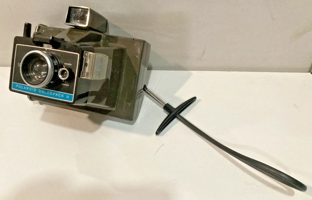 Polaroid Land Camera Colorpack II Instant Camera w/ Flash Excellent Cond.